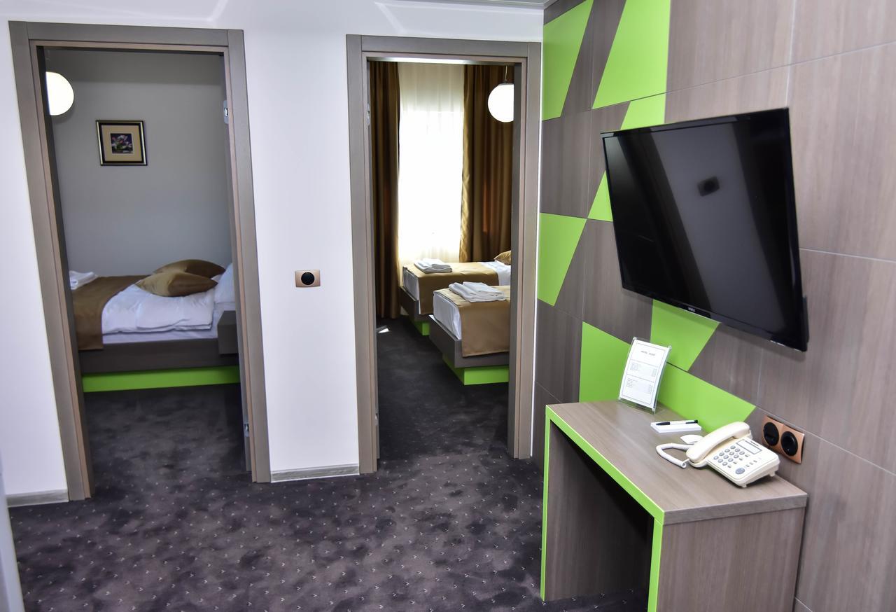Hotel Kljuc エクステリア 写真