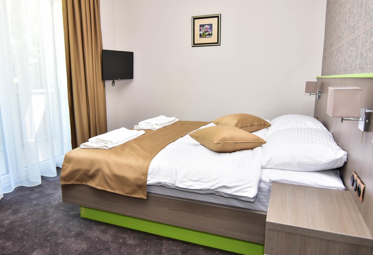 Hotel Kljuc エクステリア 写真
