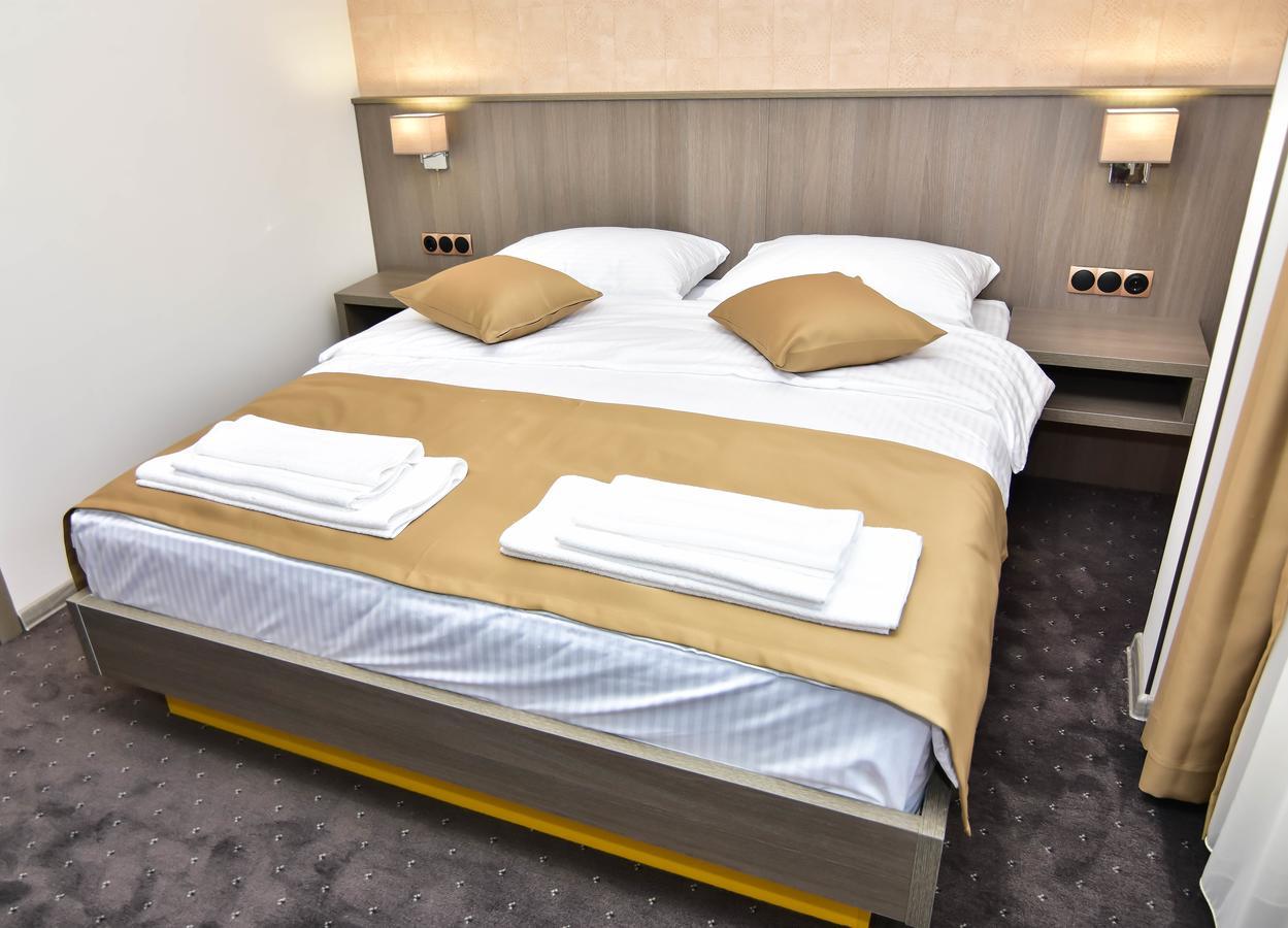 Hotel Kljuc エクステリア 写真